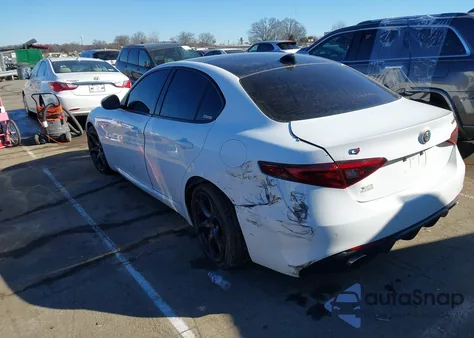 2017 Alfa Romeo Giulia Ti Awd z USA, uszkodzony, nr VIN ZARFAEEN6H7548599